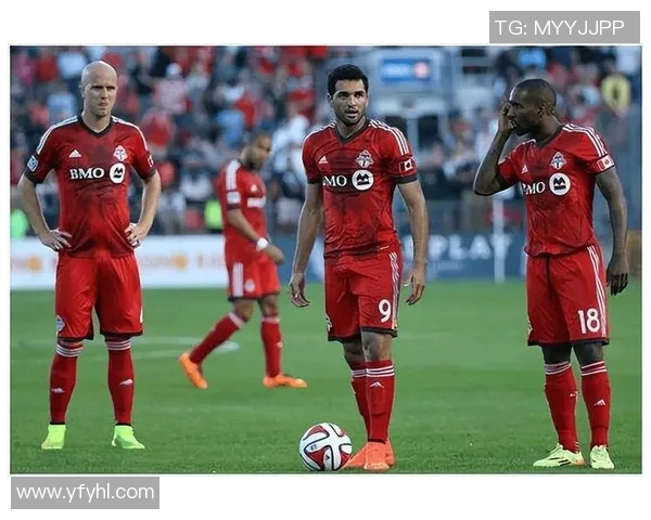 里昂与利阿波罗的精彩对决揭示足球战术与团队协作的魅力